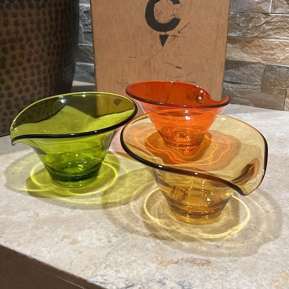 3 Vintage VIKING Glass Spouted Decorative Bowls Orange, Yellow, Green MCM - Picture 2 of 10